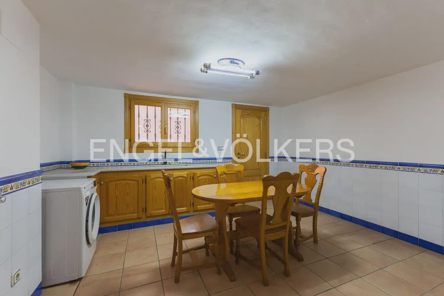 5 sypialnia Willa na sprzedaż w Favara z basenem garażem - 770 000 € (Ref: 10034587)