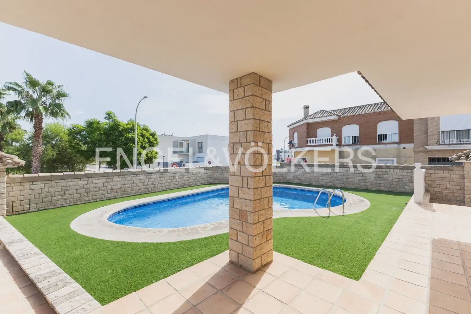 5 sypialnia Willa na sprzedaż w Favara z basenem garażem - 770 000 € (Ref: 10034587)