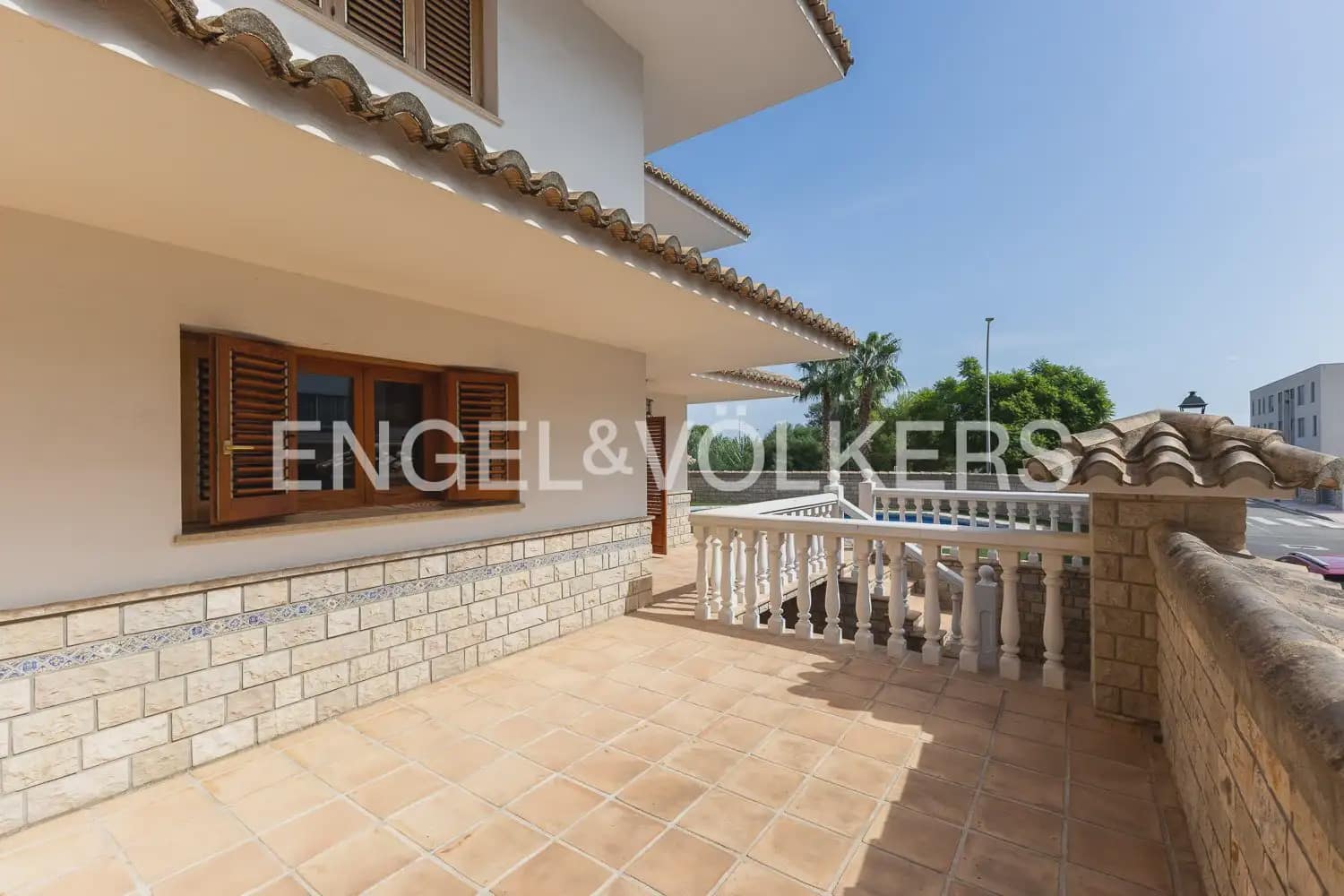 5 sypialnia Willa na sprzedaż w Favara z basenem garażem - 770 000 € (Ref: 10034587)