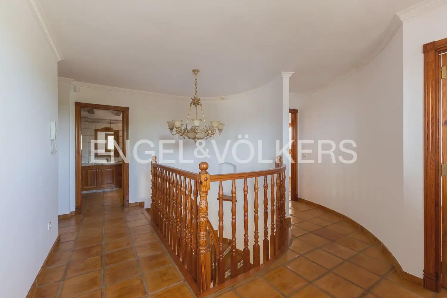 5 sypialnia Willa na sprzedaż w Favara z basenem garażem - 770 000 € (Ref: 10034587)
