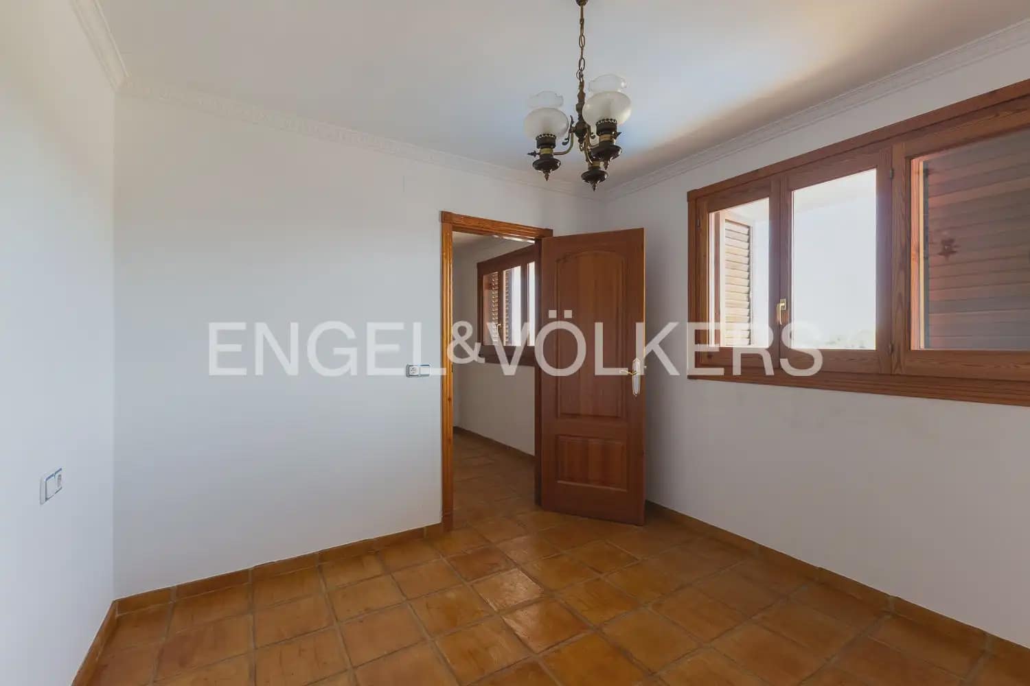 5 sypialnia Willa na sprzedaż w Favara z basenem garażem - 770 000 € (Ref: 10034587)