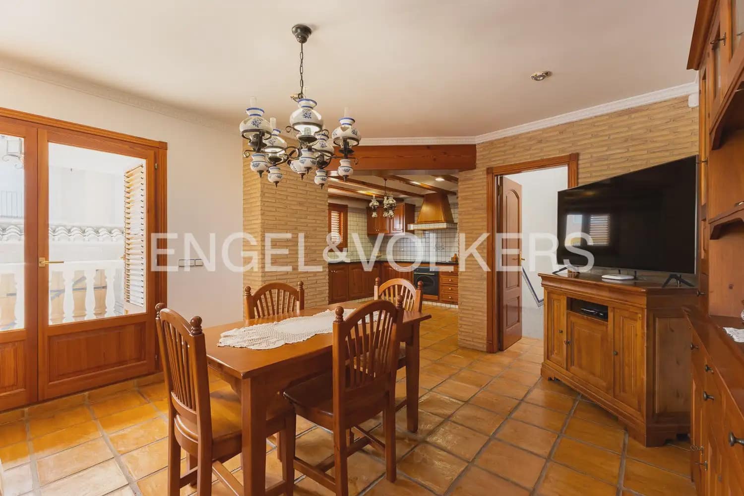5 sypialnia Willa na sprzedaż w Favara z basenem garażem - 770 000 € (Ref: 10034587)