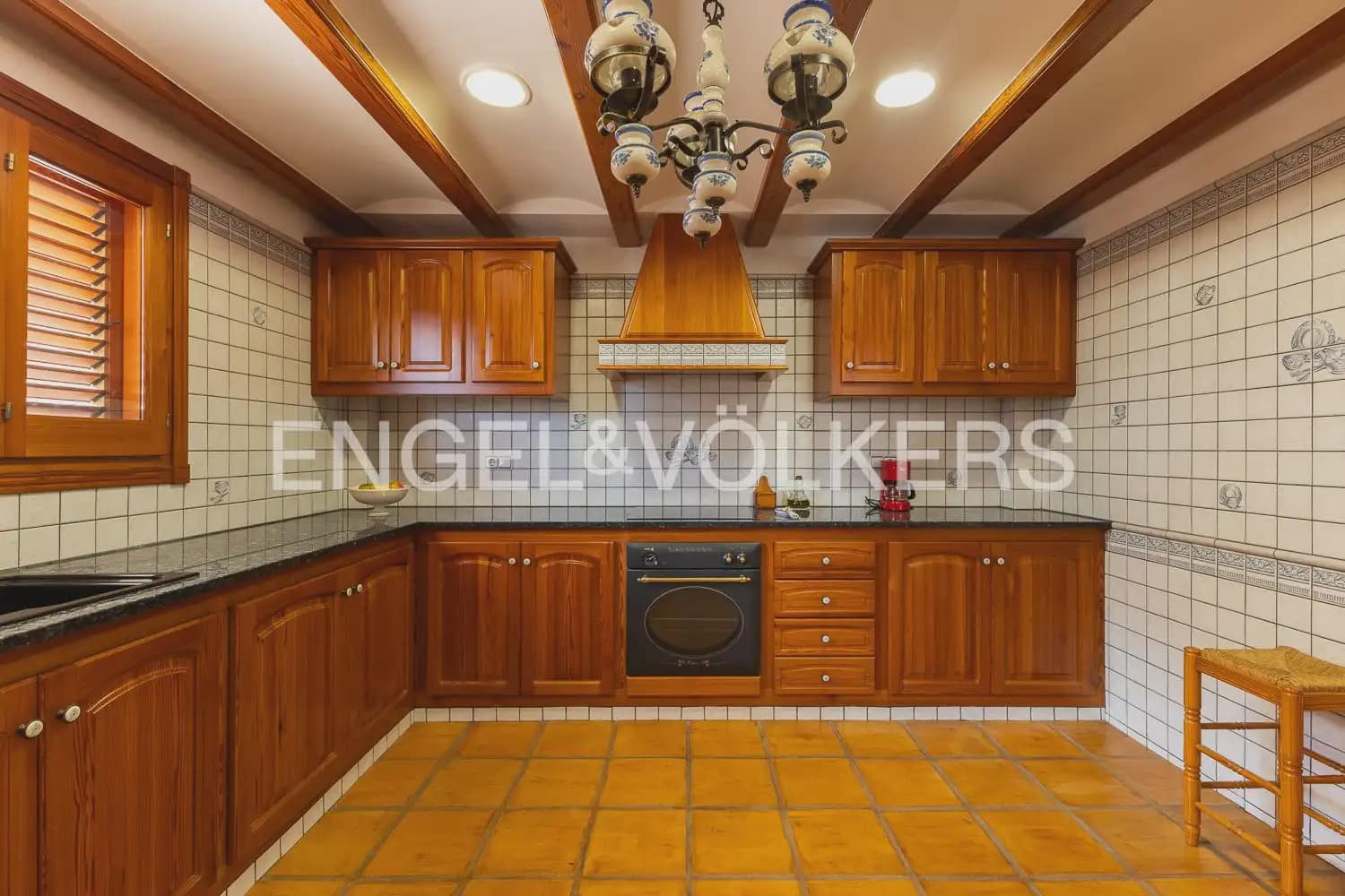 5 sypialnia Willa na sprzedaż w Favara z basenem garażem - 770 000 € (Ref: 10034587)