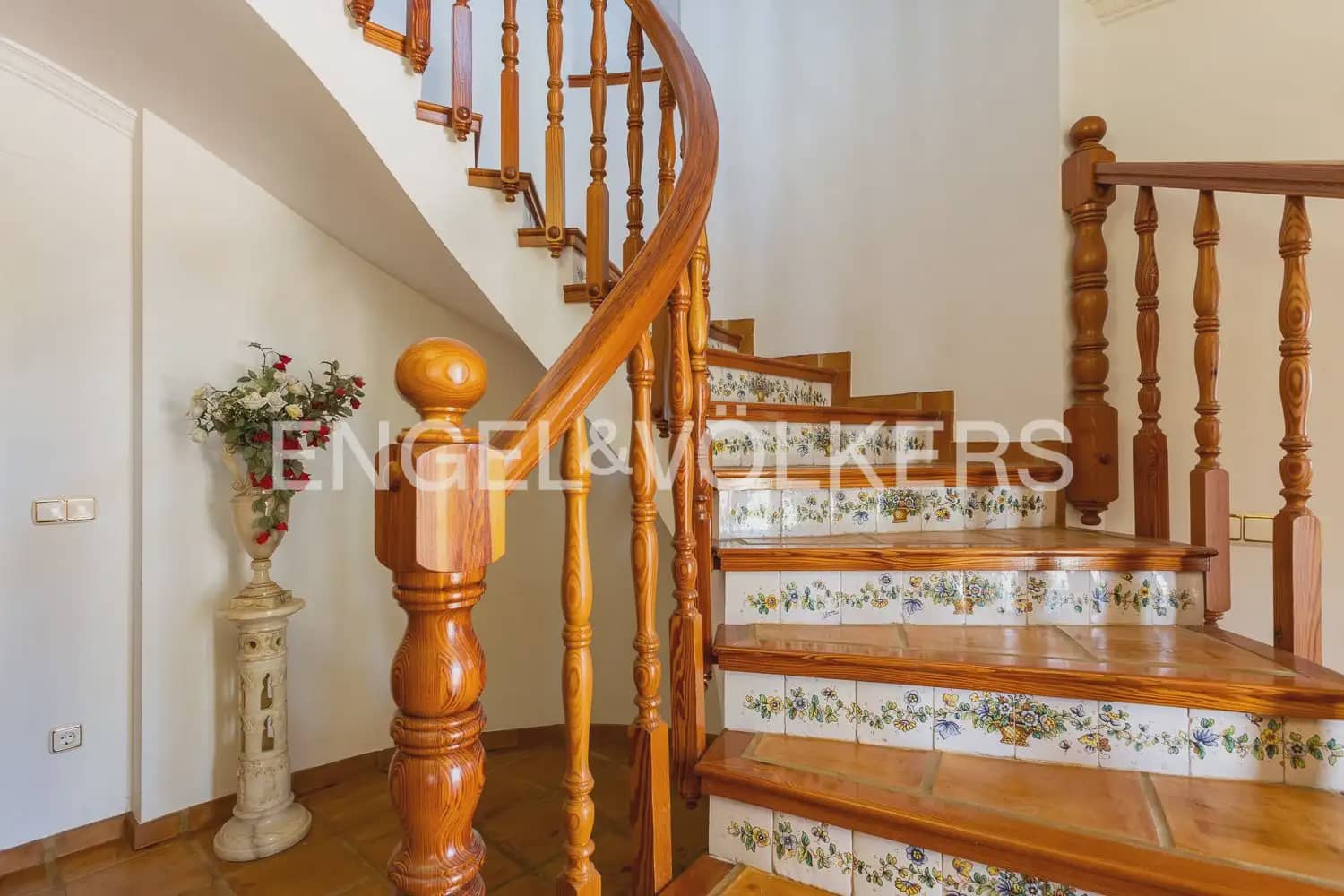 5 sypialnia Willa na sprzedaż w Favara z basenem garażem - 770 000 € (Ref: 10034587)