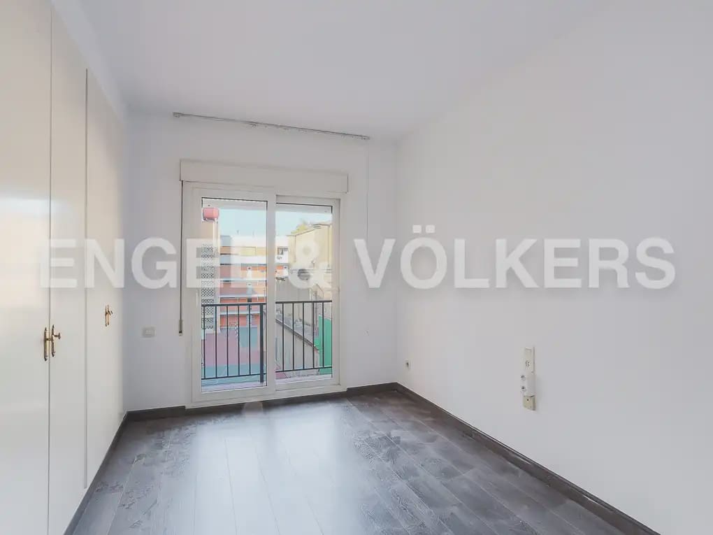 3 slaapkamer Flat te huur in Valencia stad met garage - € 2.800 (Ref: 10035675)