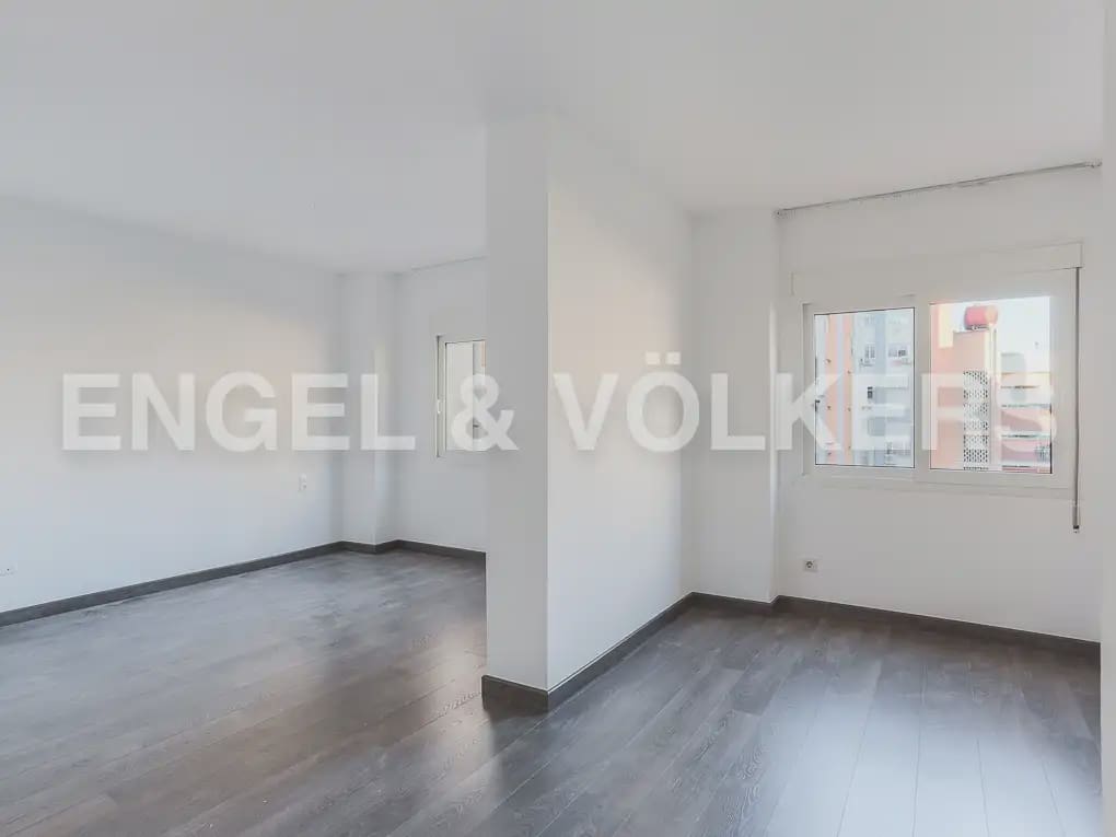 3 slaapkamer Flat te huur in Valencia stad met garage - € 2.800 (Ref: 10035675)