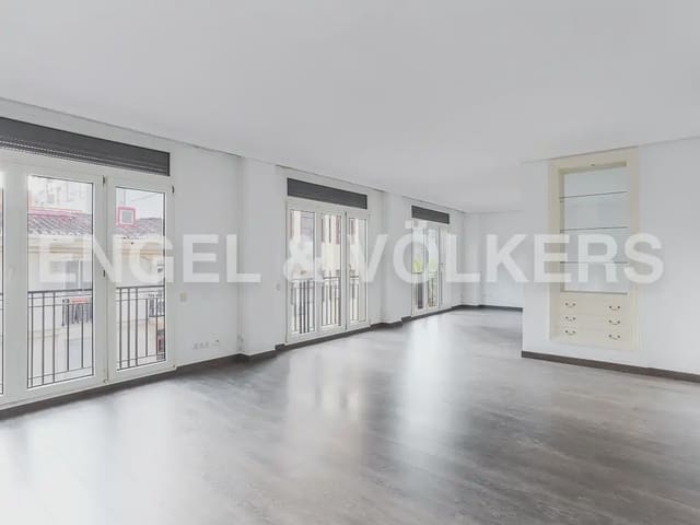 3 slaapkamer Flat te huur in El Pla del Remei, Valencia stad met garage - € 2.800 (Ref: 10035675)