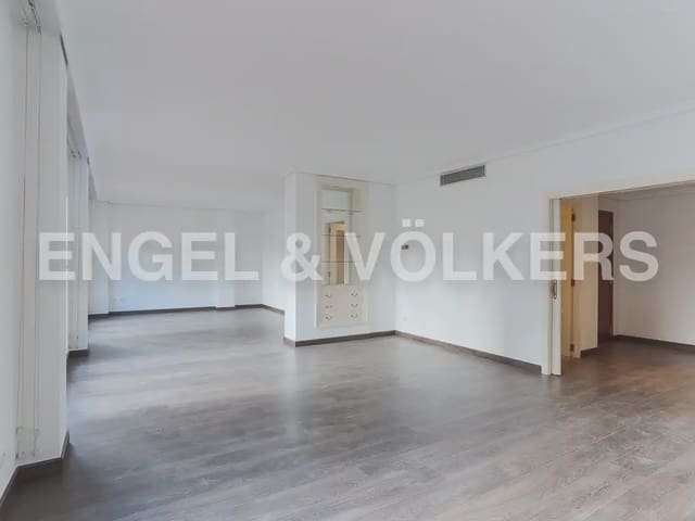 3 slaapkamer Flat te huur in El Pla del Remei, Valencia stad met garage - € 2.800 (Ref: 10035675)