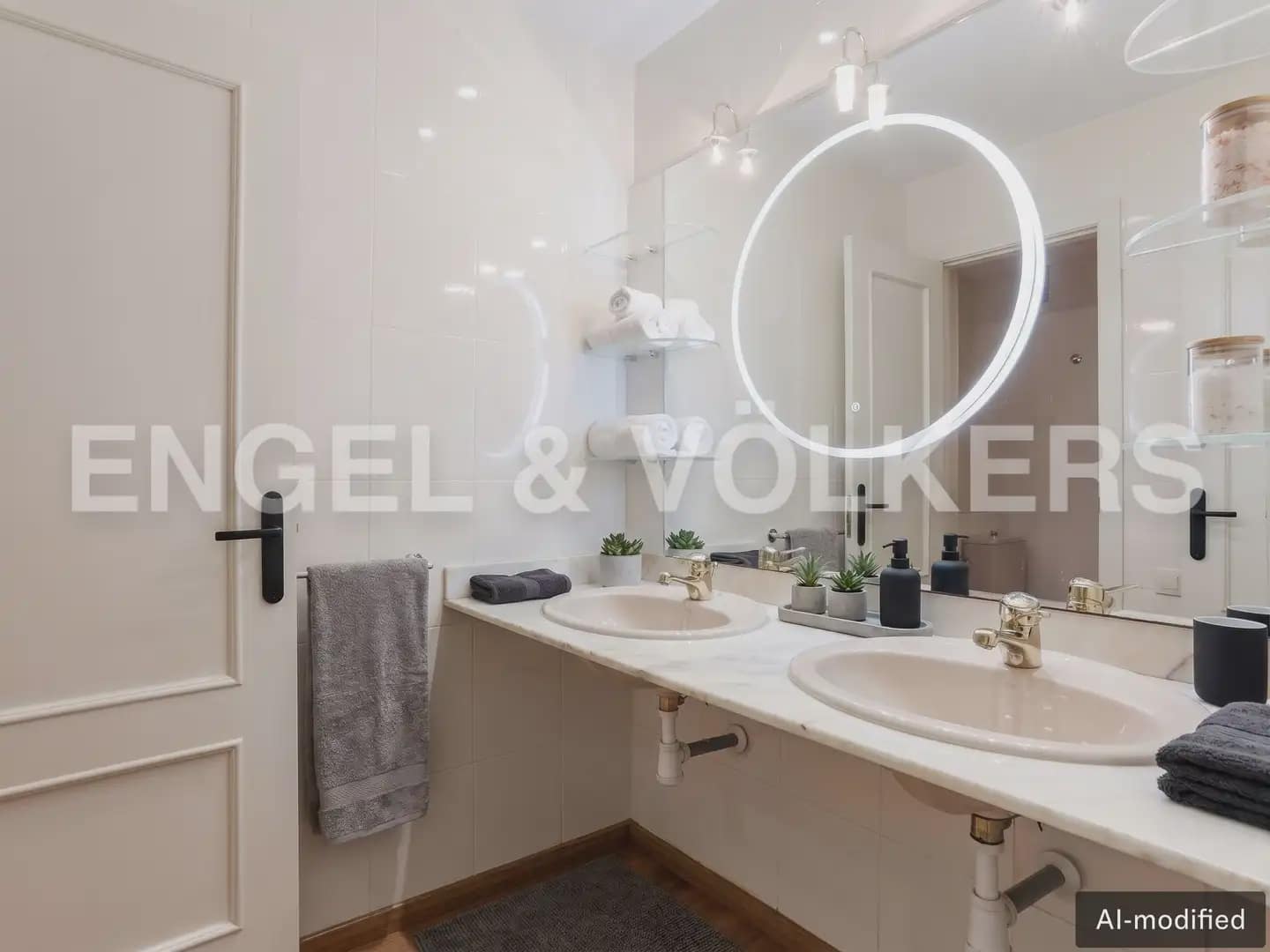 3 slaapkamer Flat te huur in Valencia stad met garage - € 2.800 (Ref: 10035675)