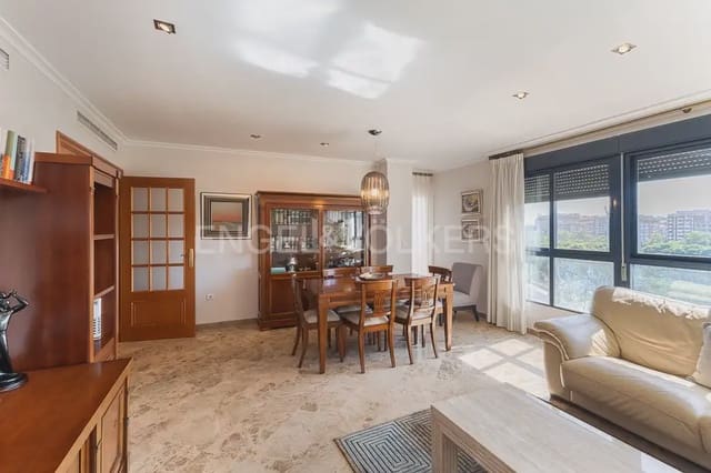 Piso de 4 habitaciones en Campanar, València ciudad en alquiler con garaje - 2.500 € (Ref: 10035676)
