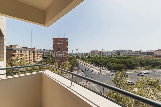 Piso de 4 habitaciones en Campanar, València ciudad en alquiler con garaje - 2.500 € (Ref: 10035676)
