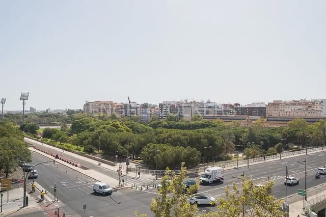 Piso de 4 habitaciones en Campanar, València ciudad en alquiler con garaje - 2.500 € (Ref: 10035676)