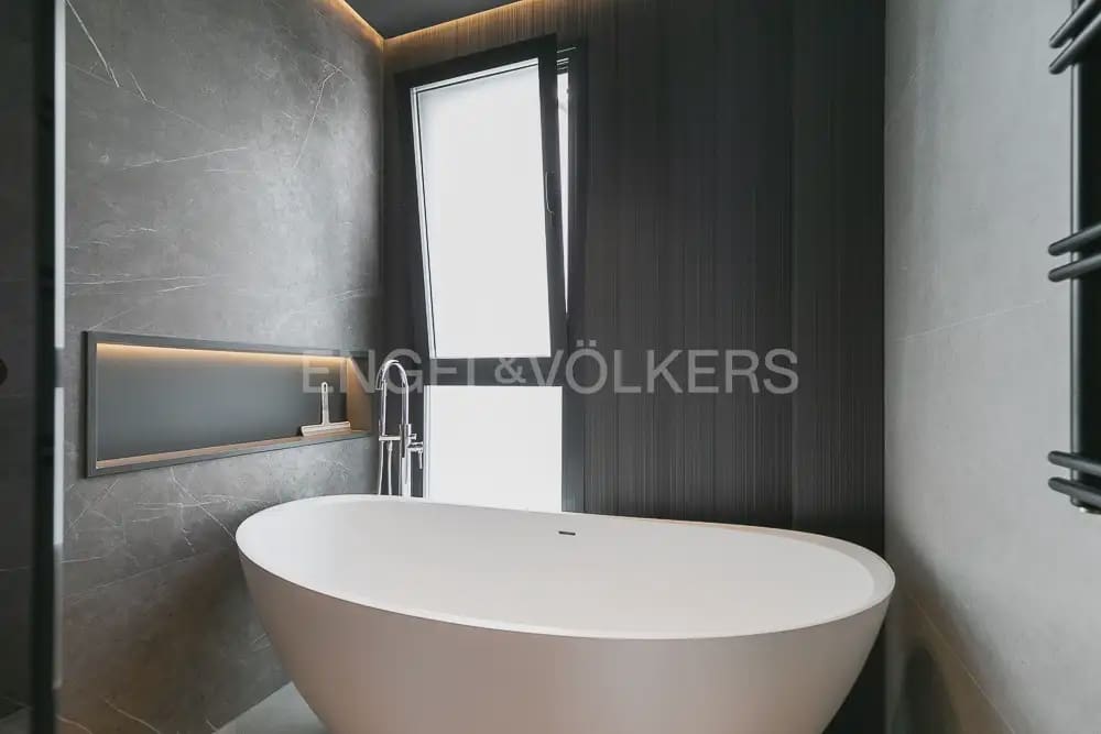 2 Zimmer Wohnung zu vermieten in Valencia Stadt - 3.000 € (Ref: 10035677)
