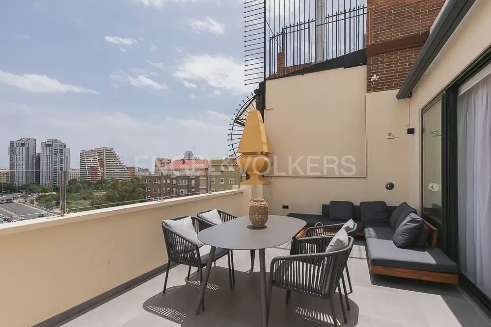 2 Zimmer Wohnung zu vermieten in Valencia Stadt - 3.000 € (Ref: 10035677)