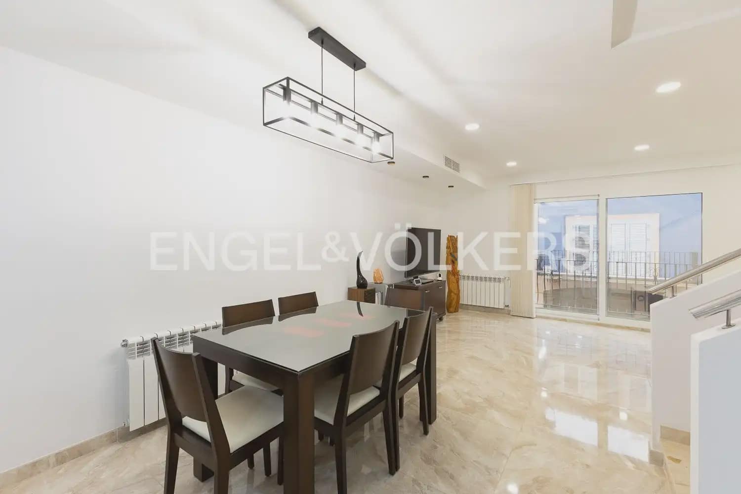 4 bedroom Townhouse for sale in Benifaio with garage - € 385,000 (Ref: 10035680)