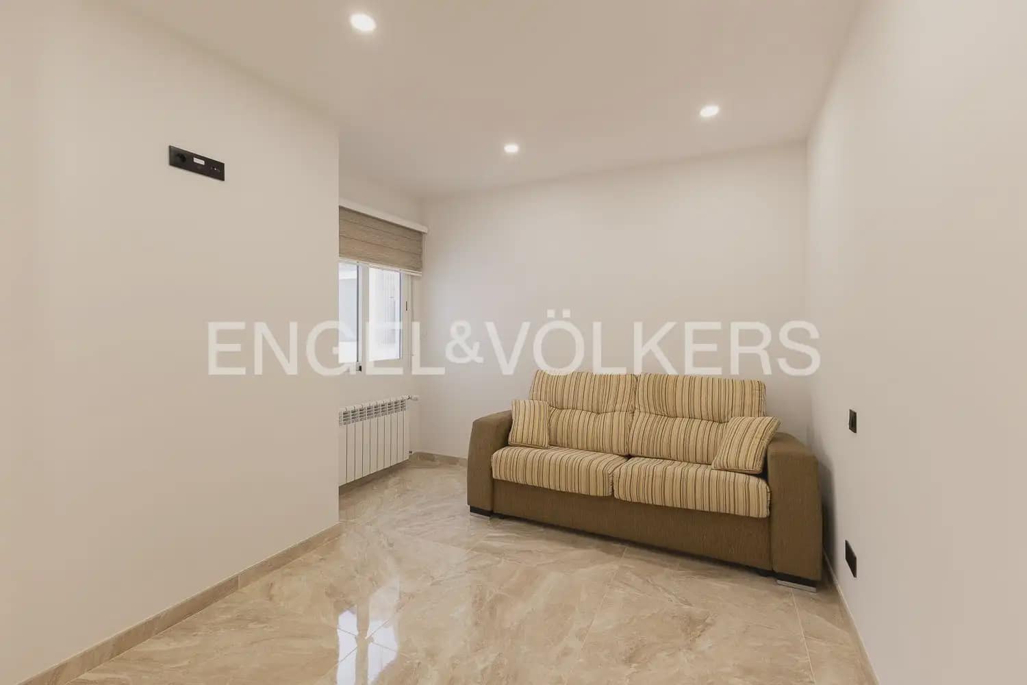 4 bedroom Townhouse for sale in Benifaio with garage - € 385,000 (Ref: 10035680)