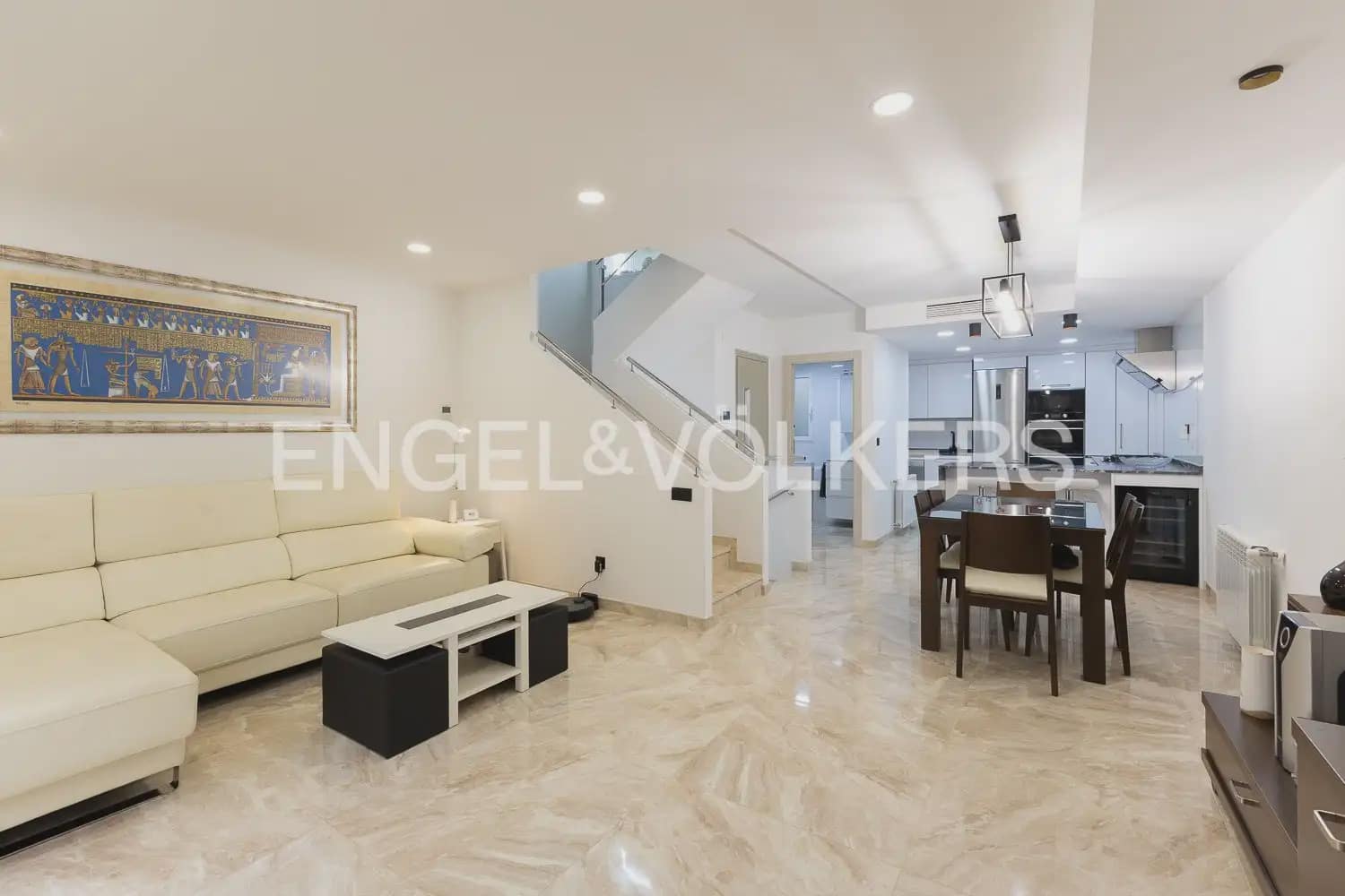 4 bedroom Townhouse for sale in Benifaio with garage - € 385,000 (Ref: 10035680)