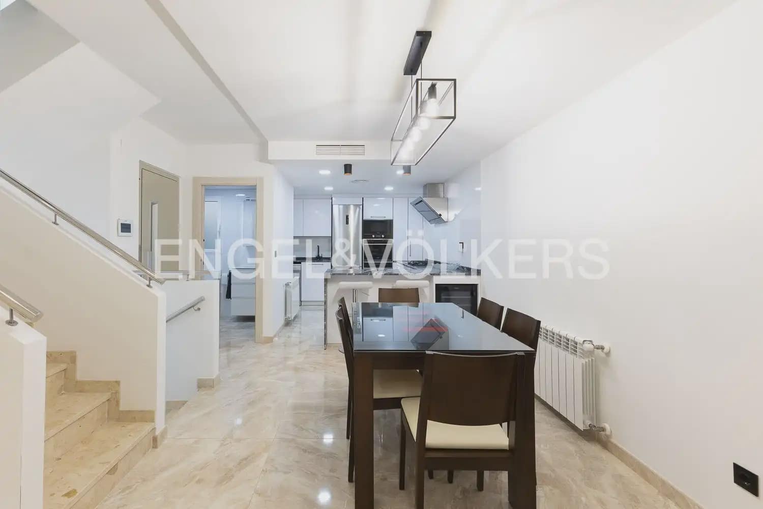 4 bedroom Townhouse for sale in Benifaio with garage - € 385,000 (Ref: 10035680)