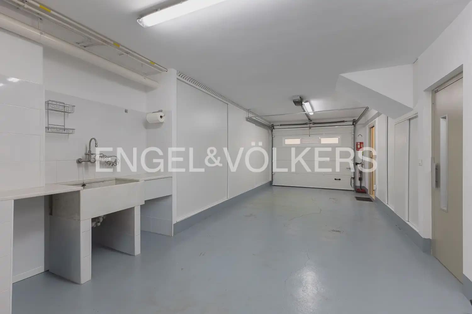 4 bedroom Townhouse for sale in Benifaio with garage - € 385,000 (Ref: 10035680)