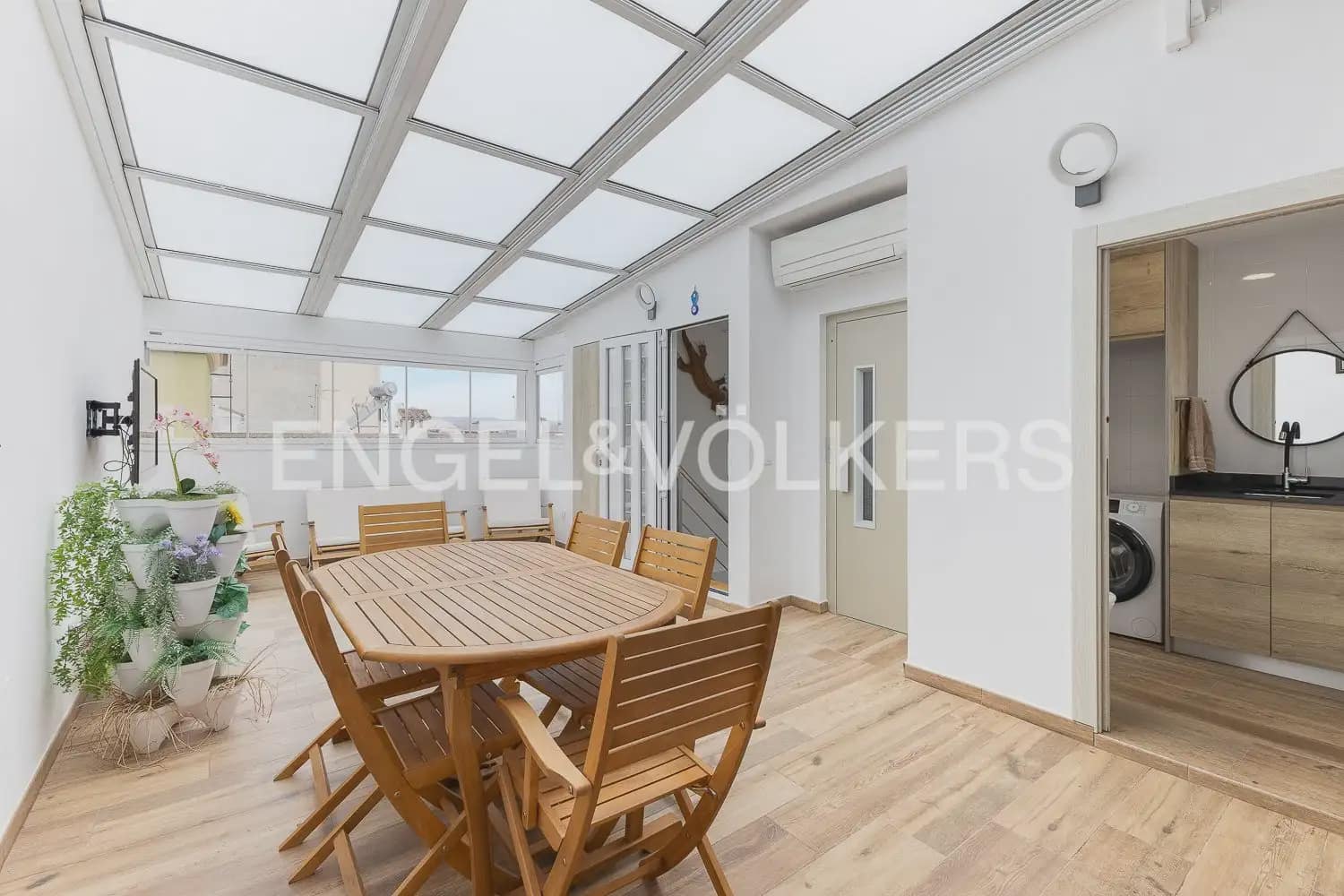 4 bedroom Townhouse for sale in Benifaio with garage - € 385,000 (Ref: 10035680)