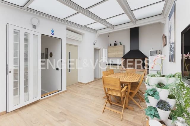 4 bedroom Townhouse for sale in Benifaió with garage - € 385,000 (Ref: 10035680)