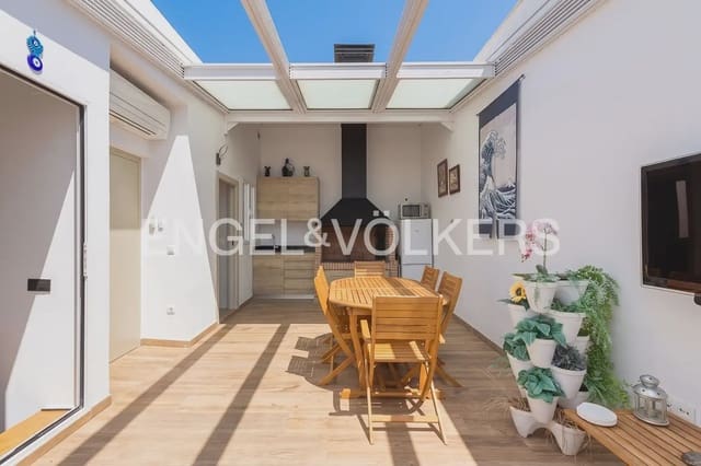 4 bedroom Townhouse for sale in Benifaió with garage - € 385,000 (Ref: 10035680)