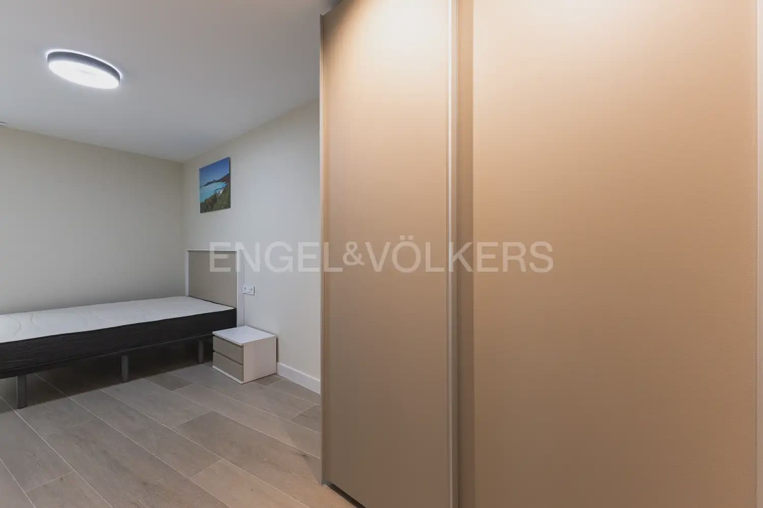 Piso de 3 habitaciones en València ciudad en alquiler con garaje - 2.200 € (Ref: 10035764)
