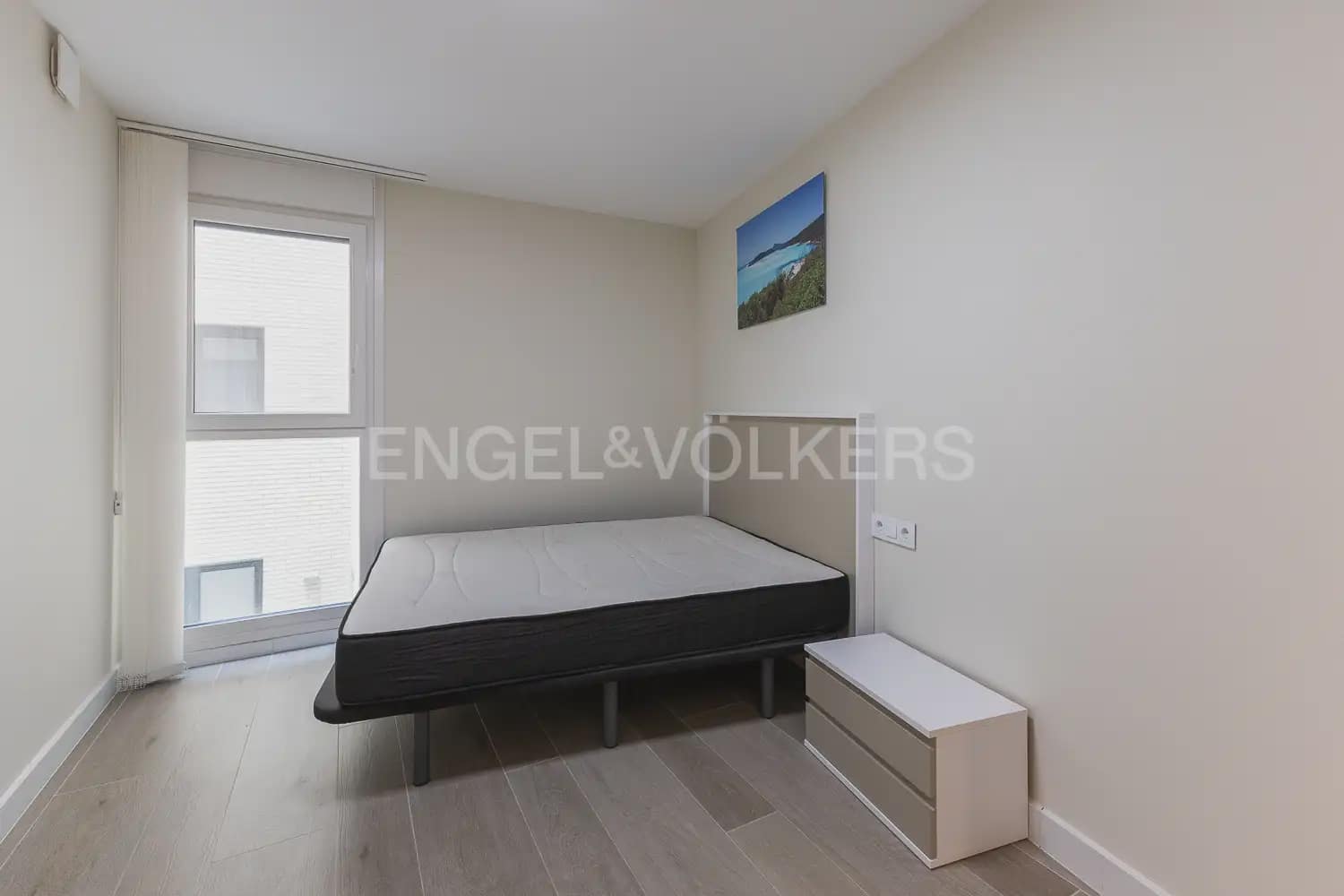 Piso de 3 habitaciones en València ciudad en alquiler con garaje - 2.200 € (Ref: 10035764)