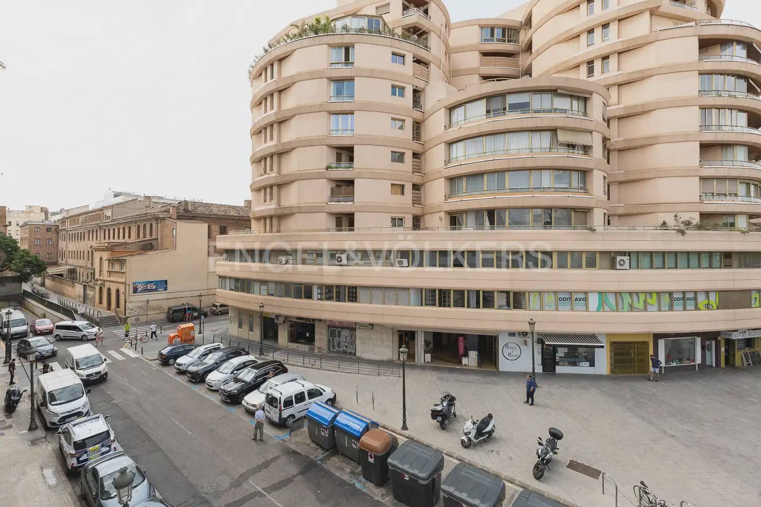 Piso de 3 habitaciones en València ciudad en alquiler con garaje - 2.200 € (Ref: 10035764)