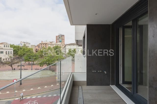 Piso de 3 habitaciones en Trinitat, València ciudad en alquiler con garaje - 2.200 € (Ref: 10035764)