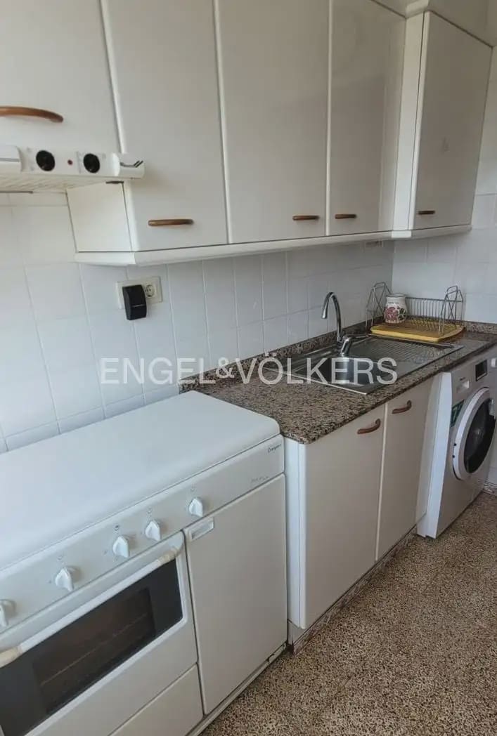 2 soveværelse Lejlighed til leje i Denia med swimmingpool - € 2.000 (Ref: 10035936)