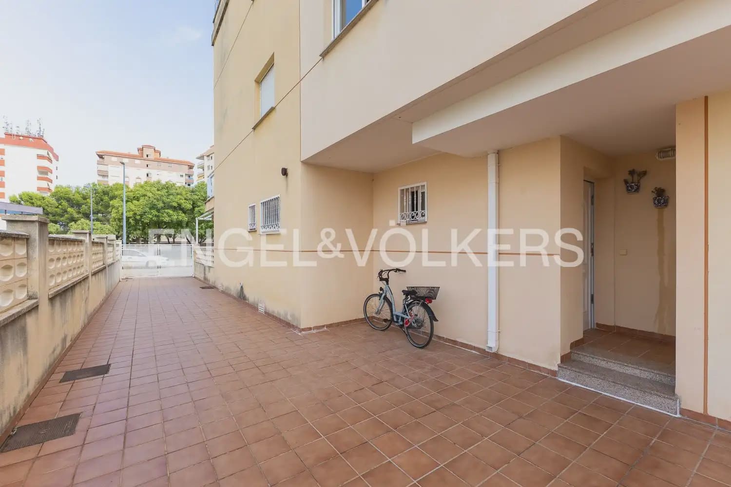 4 Zimmer Reihenhaus zu verkaufen in Miramar mit Garage - 269.000 € (Ref: 10035938)
