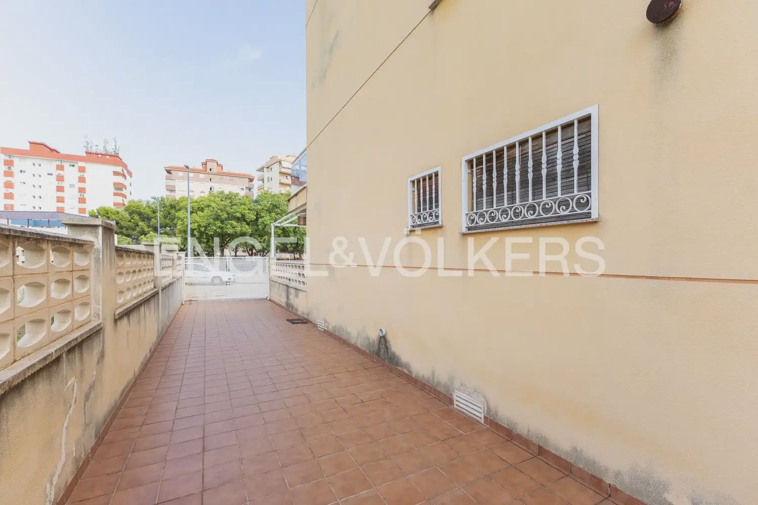 4 Zimmer Reihenhaus zu verkaufen in Miramar mit Garage - 269.000 € (Ref: 10035938)