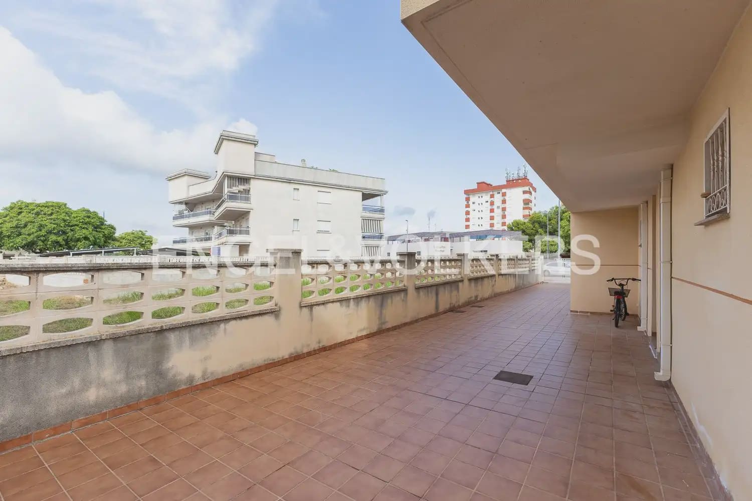 4 Zimmer Reihenhaus zu verkaufen in Miramar mit Garage - 269.000 € (Ref: 10035938)
