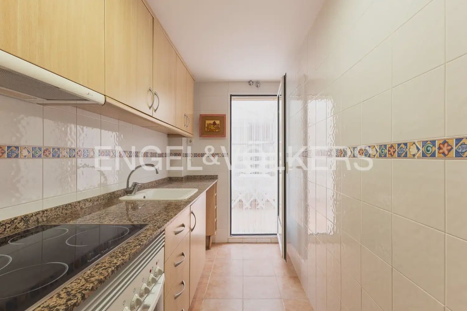 4 Zimmer Reihenhaus zu verkaufen in Miramar mit Garage - 269.000 € (Ref: 10035938)