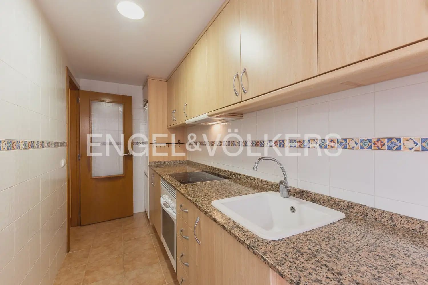 4 Zimmer Reihenhaus zu verkaufen in Miramar mit Garage - 269.000 € (Ref: 10035938)
