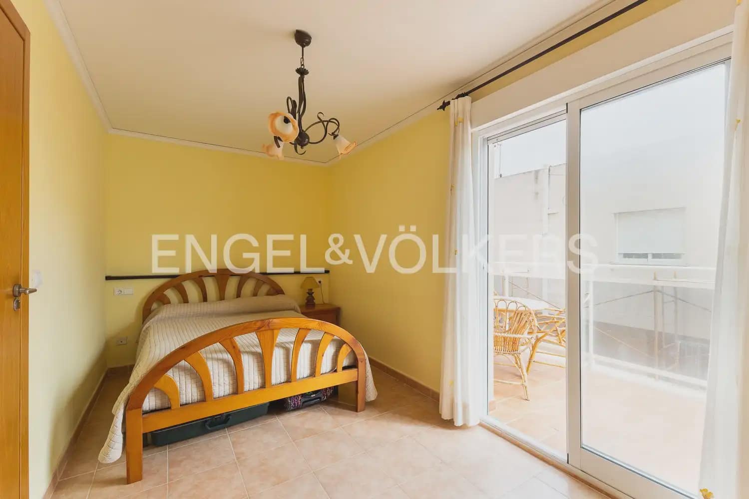 4 Zimmer Reihenhaus zu verkaufen in Miramar mit Garage - 269.000 € (Ref: 10035938)