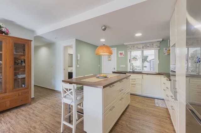 4 sovrum Lägenhet att hyra i Sagunto / Sagunt med garage - 1 500 € (Ref: 10036196)