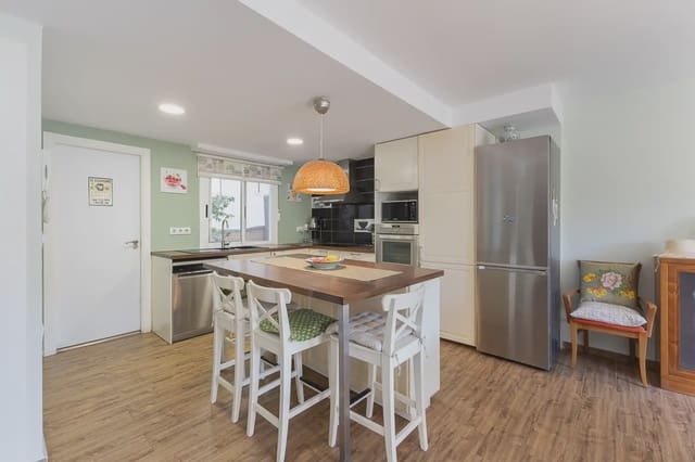 4 sovrum Lägenhet att hyra i Sagunto / Sagunt med garage - 1 500 € (Ref: 10036196)