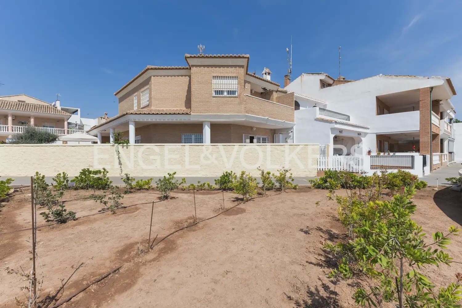 Adosado de 5 habitaciones en Puçol en alquiler con garaje - 2.900 € (Ref: 10036199)