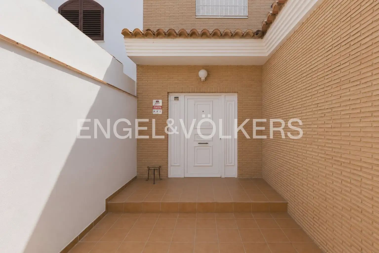 Adosado de 5 habitaciones en Puçol en alquiler con garaje - 2.900 € (Ref: 10036199)