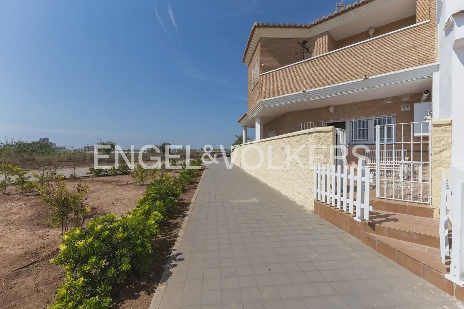 Adosado de 5 habitaciones en Puçol en alquiler con garaje - 2.900 € (Ref: 10036199)