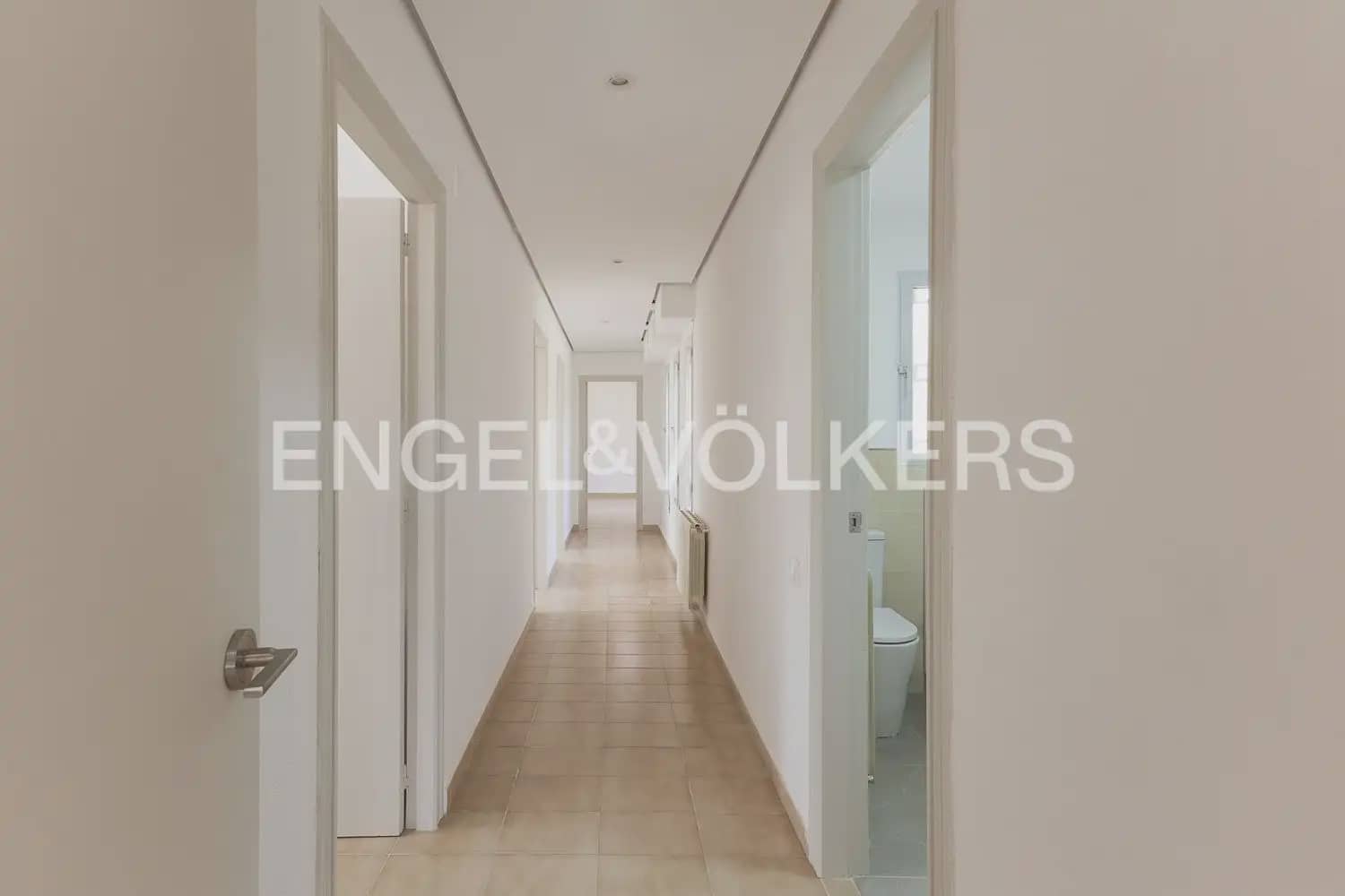 4 Zimmer Villa zu vermieten in Rocafort mit Pool Garage - 2.600 € (Ref: 10036200)