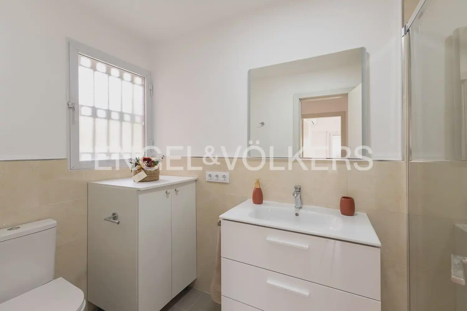 4 Zimmer Villa zu vermieten in Rocafort mit Pool Garage - 2.600 € (Ref: 10036200)