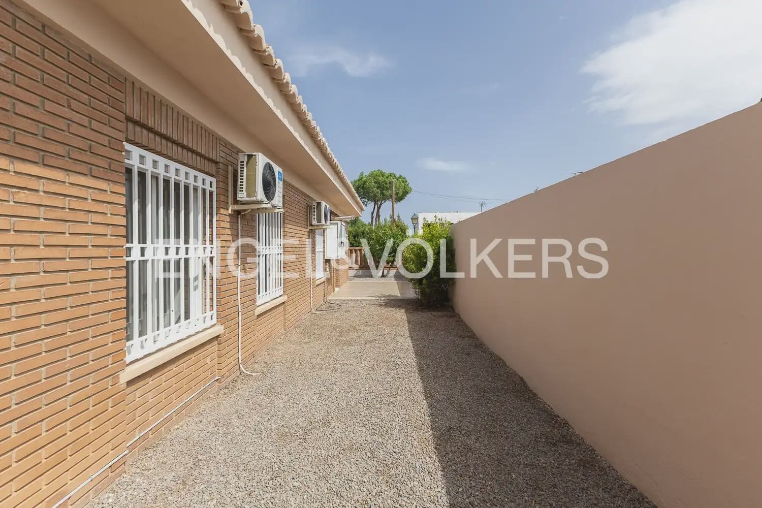 4 Zimmer Villa zu vermieten in Rocafort mit Pool Garage - 2.600 € (Ref: 10036200)