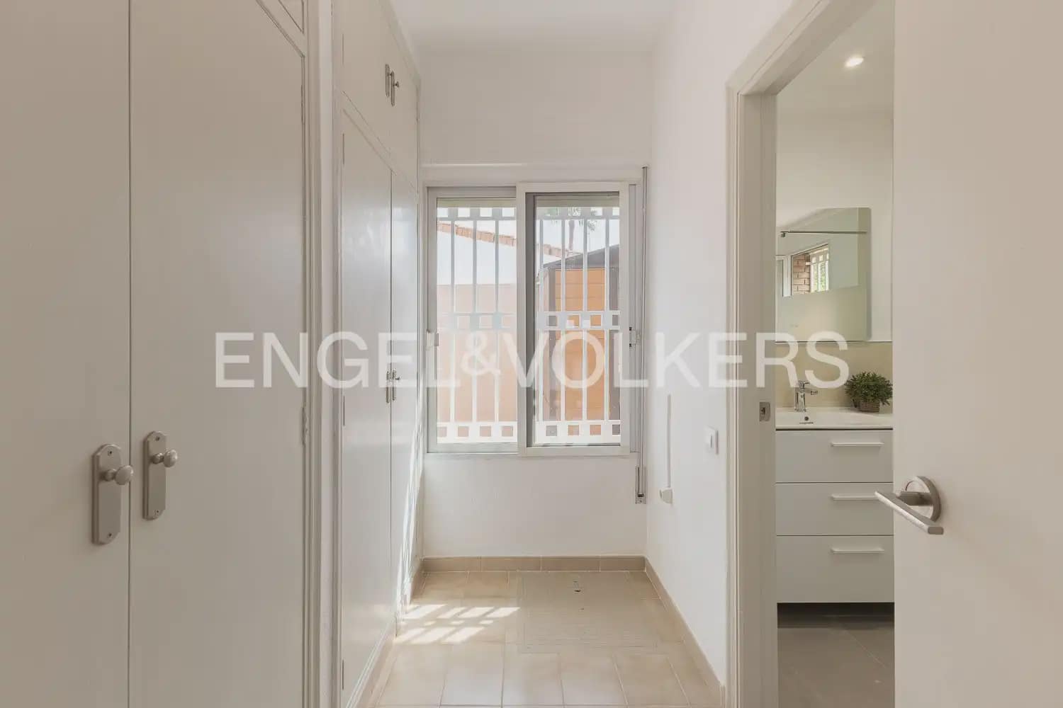 4 Zimmer Villa zu vermieten in Rocafort mit Pool Garage - 2.600 € (Ref: 10036200)