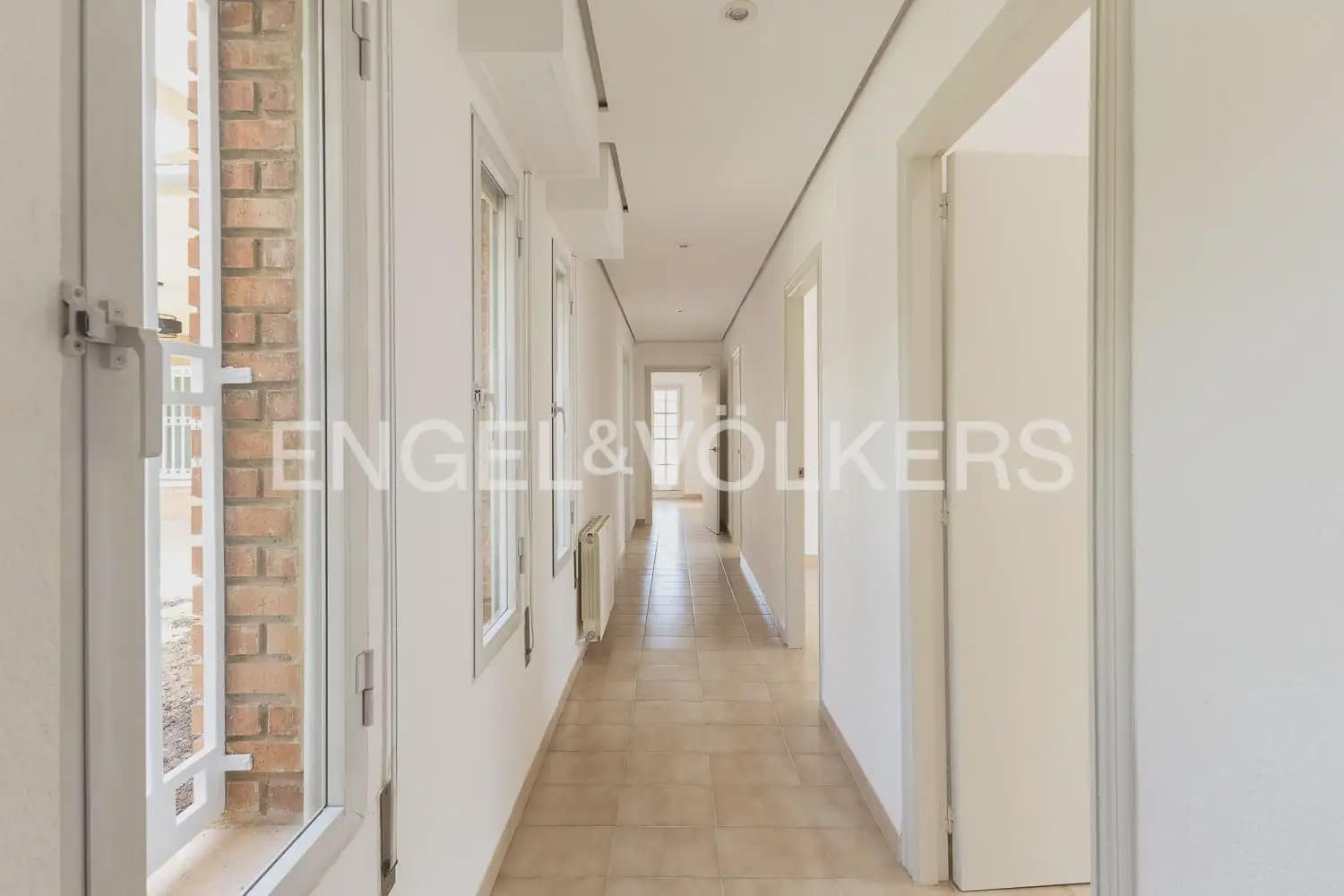 4 Zimmer Villa zu vermieten in Rocafort mit Pool Garage - 2.600 € (Ref: 10036200)