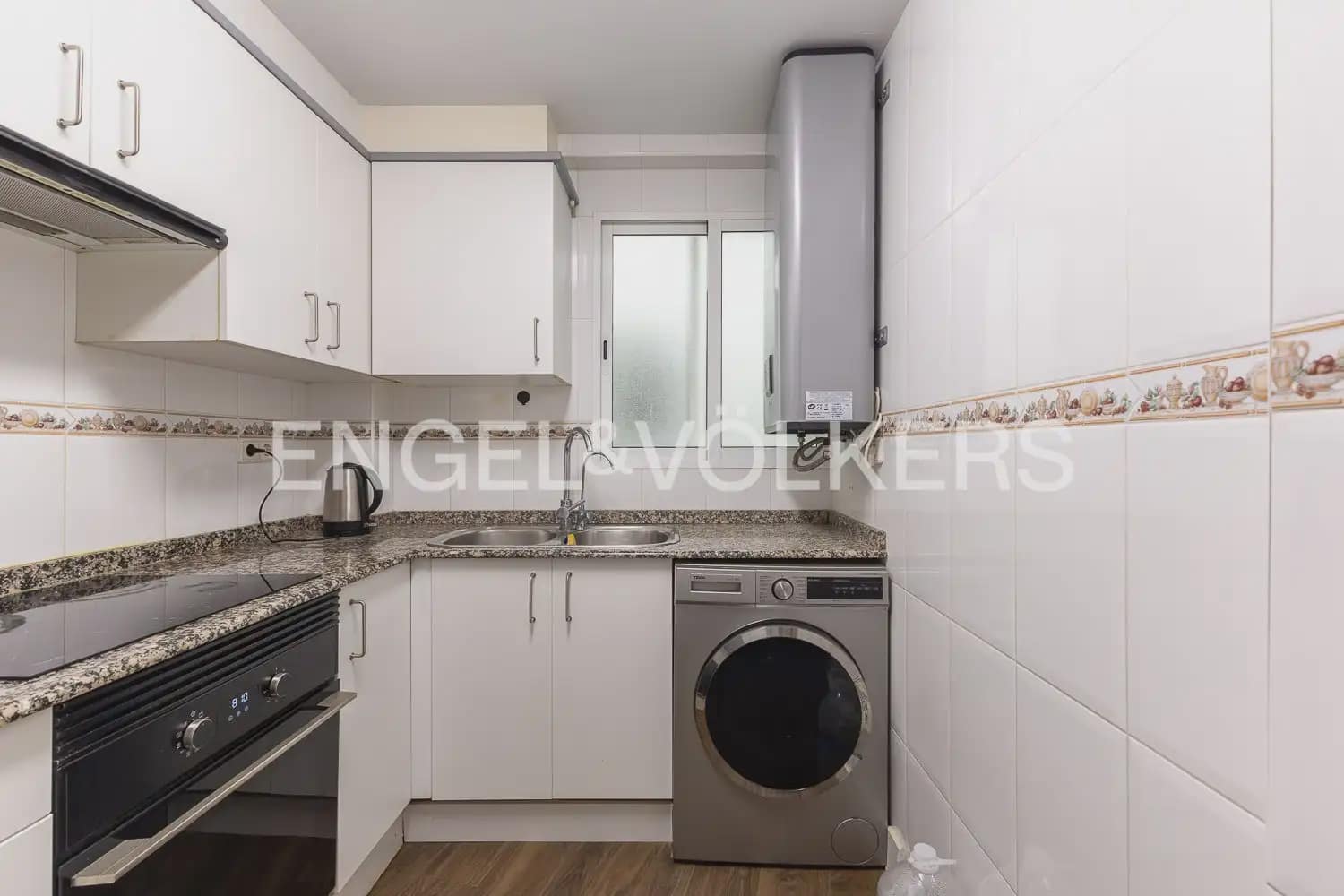 3 bedroom Flat for rent in Valencia city - € 1,400 (Ref: 10039105)
