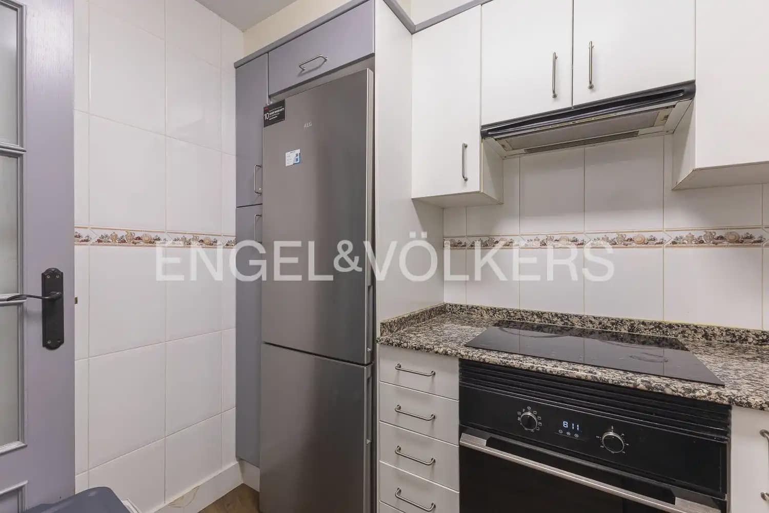3 bedroom Flat for rent in Valencia city - € 1,400 (Ref: 10039105)