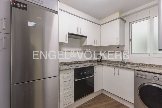Appartement de 3 chambres à louer à Mont-Olivet, Valence ville - 1 400 € (Ref: 10039105)